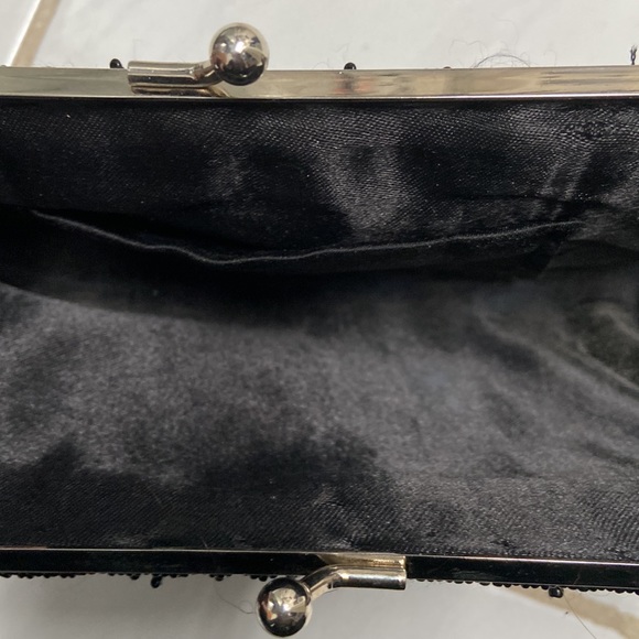 Black beaded clutch - Picture 5 of 6